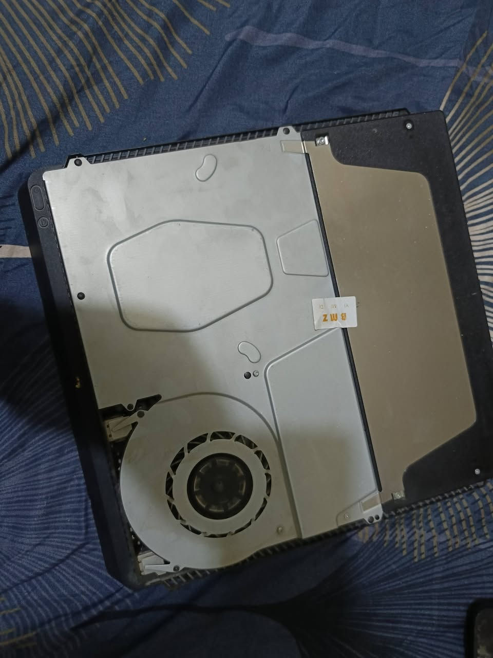 بلي ٤ سلم للبيع نصيف جدا جدا لاداخل صيانه ولامصلح
مع كامل المحلقات

وبي شكم لعبه جوة مثل gta 5وبعد

السعر ١٨٠قفل قفل قفل

  بغداد سبع ابكار او الاعضميه

***********
مو مهكر
