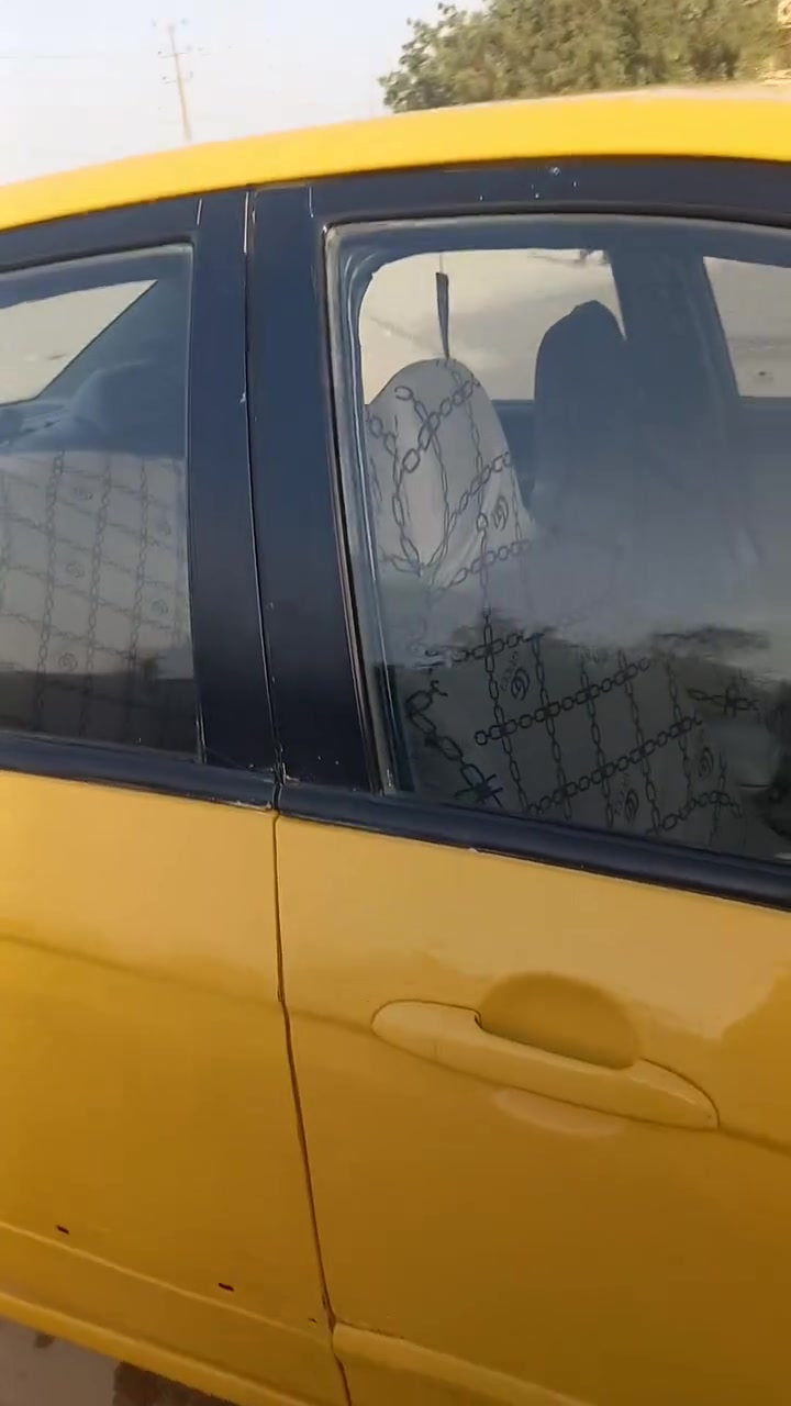 ***********
