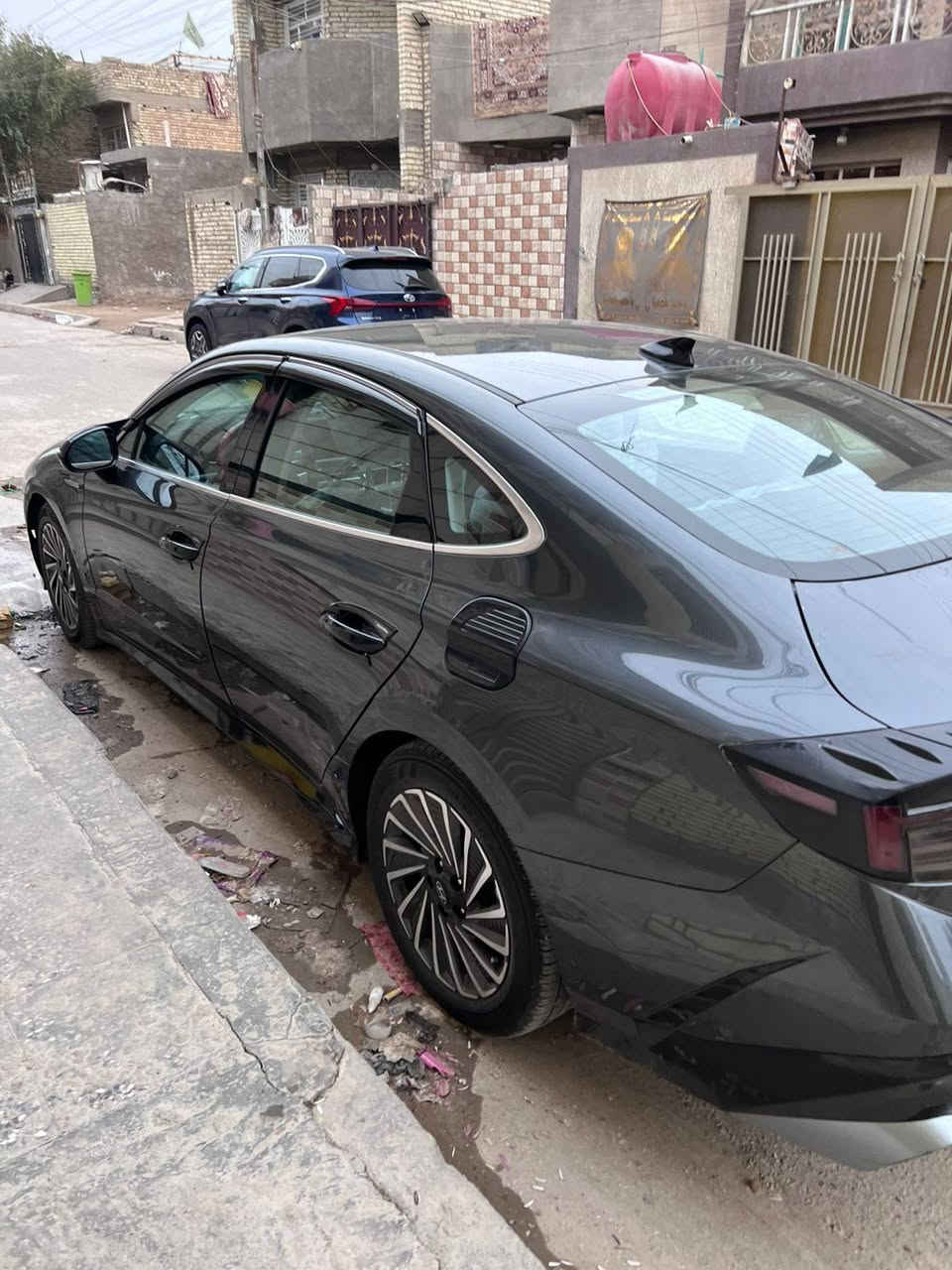 سلام عليكم للبيع سوناتا 2025 هايبرد فول مواصفات ماشية 18 الف   ماعدا فتحة السقف حادثها جاملغ خلفي مكان السيارة بغداد العبيدي حي رئاسة شارع 20 السعر 180 وبيها مجال بسيط جدا
للاستفسار ***********
