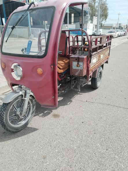 ستوته للبيع 2015 بيه سنوية قديمه كله بشرط محرك شاصي كشر نضيف ٣ تايرات جدد كهربائيات شغاله باتري هابط سلف هندر بودي قلاب ستوته مال شغل ما ناقصه اي شي سعر ٧٥٠ بيه مجال قليل *********** بدون قمريه وجنج
