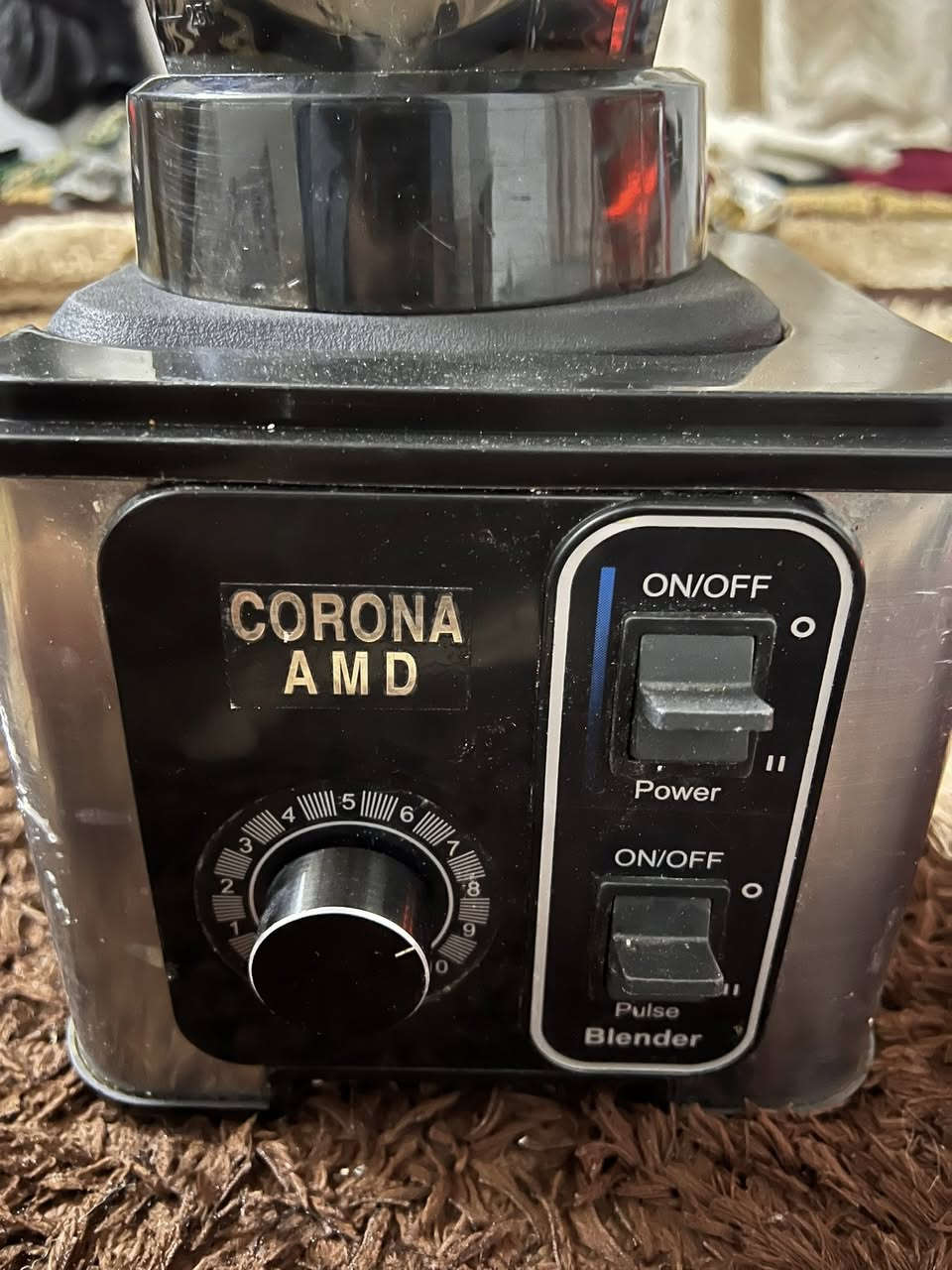 خلاط عصائر شغال أي عطل ما أبيه فقط اليدمفطورة منجوة الخلاط نظيف وسعره مناسب سعرها خلاط 20وبي مجال للطيبين استفسار الاتصال ***********
