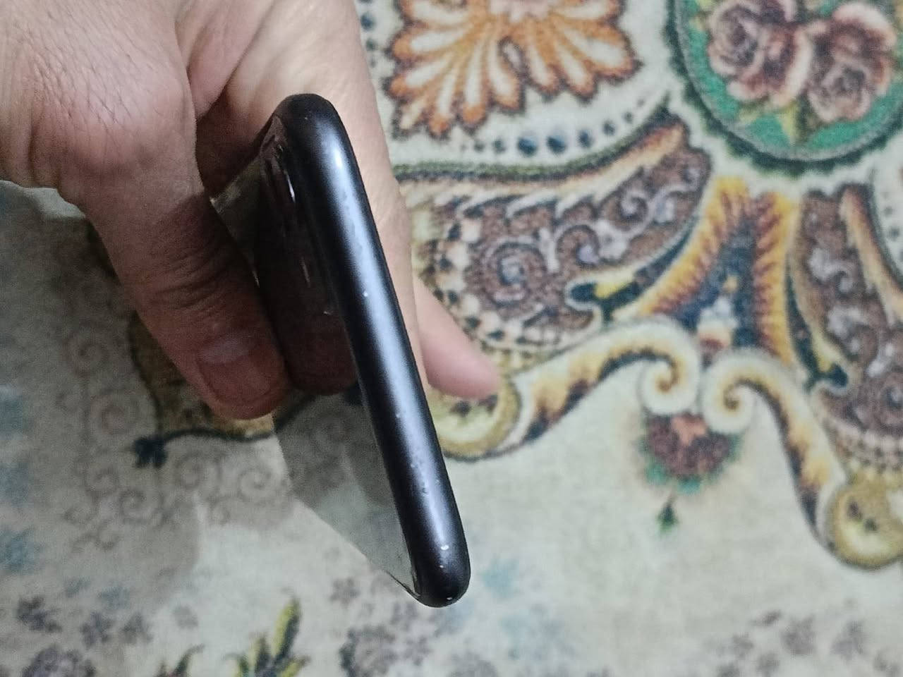 السلام عليكم جهاز ايفون 11 عادي للبيع نضيف مبدل شاشه و بطارية ذاكرة 128 السعر 200 وبي مجال العنوان بغداد الرشاد الرقم *********** هاذ الرقم واتساب فقط
