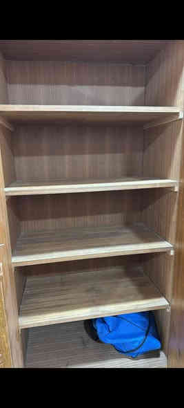 غرفه ست ابواب خشب ثقيل حيل نضيفه السعر 500-الشراي يتصل ***********-*********** وادي حجر
