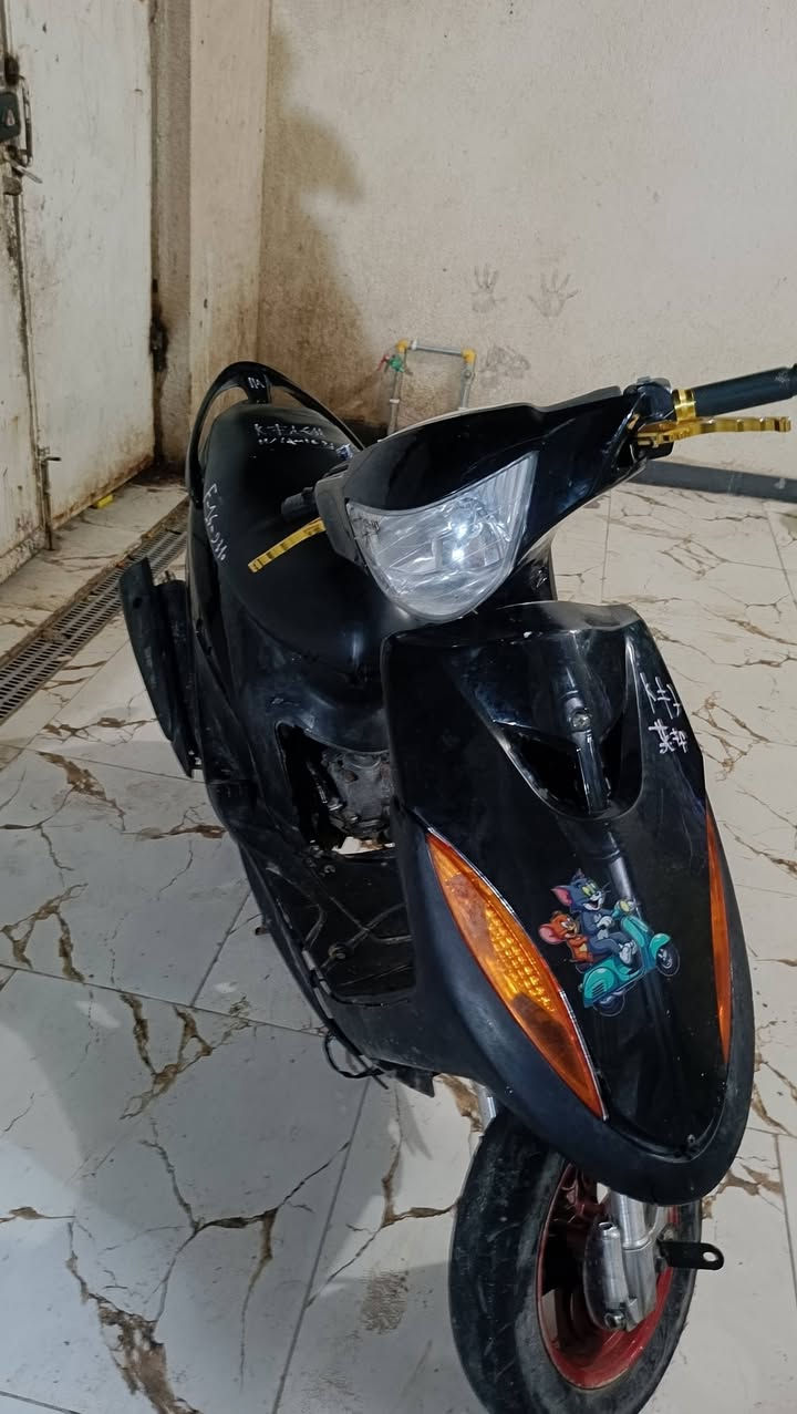 دراجة ماكس عدلة مكينة نضيفة49دراجة شغالة تجي وتفحص بس كفرات تعبانة سعر450بيهة مجال
***********
