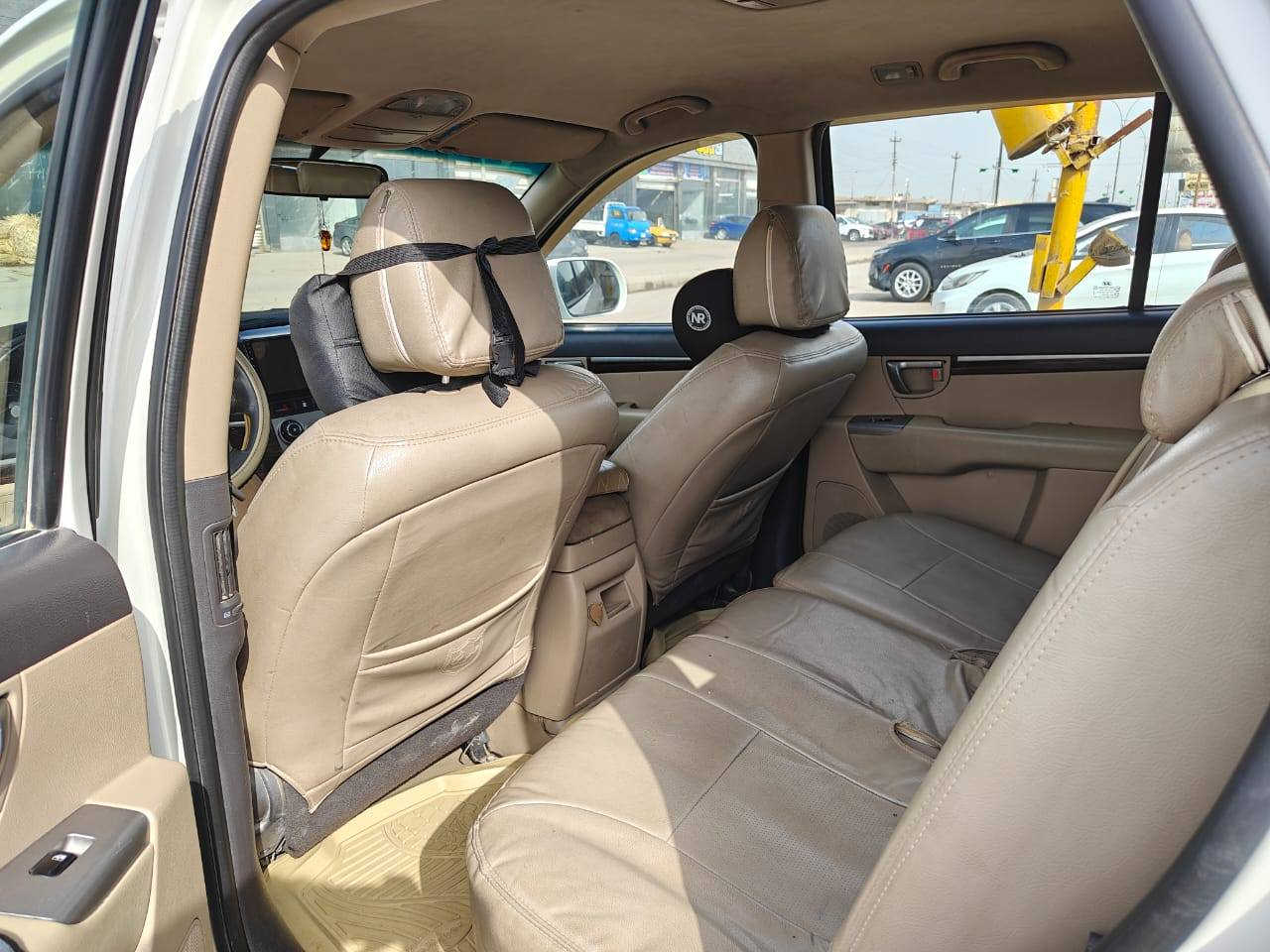 سلام عليكم سياره سورنتو البيع 2012  كفال عامه رقم بغداد سياره كير مكينه حداديه كله جديد تبريد ثلج سياره مكان سياره ميسان العماره فقط بس انتصال مامتواجد على الفيس  ***********
