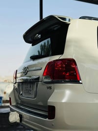 لاندكروز • ٢٠١٥ • رقم بغداد