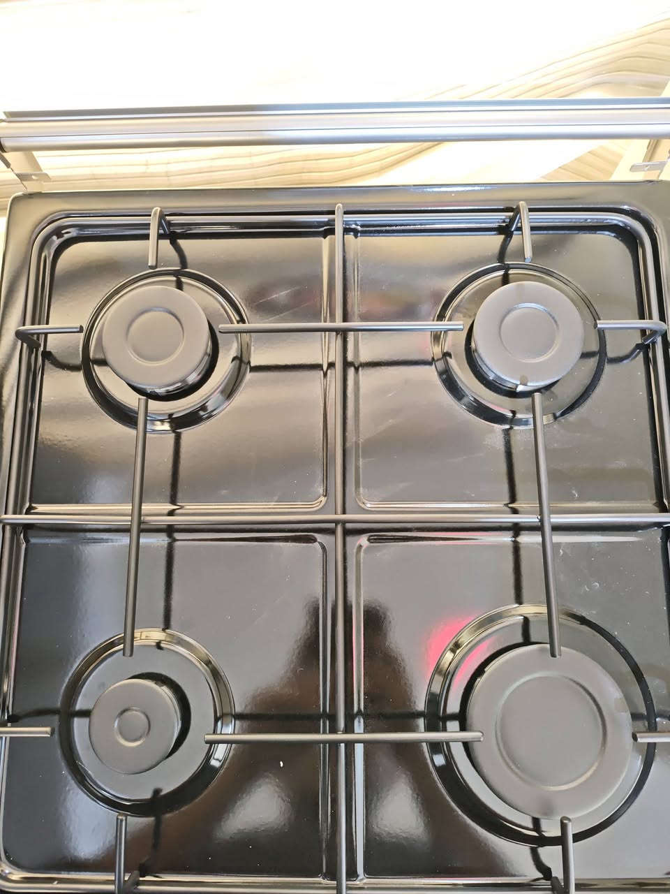 طباخ تركي غير مستعمل سعر 160 ناصريه شموخ وتساب ***********
