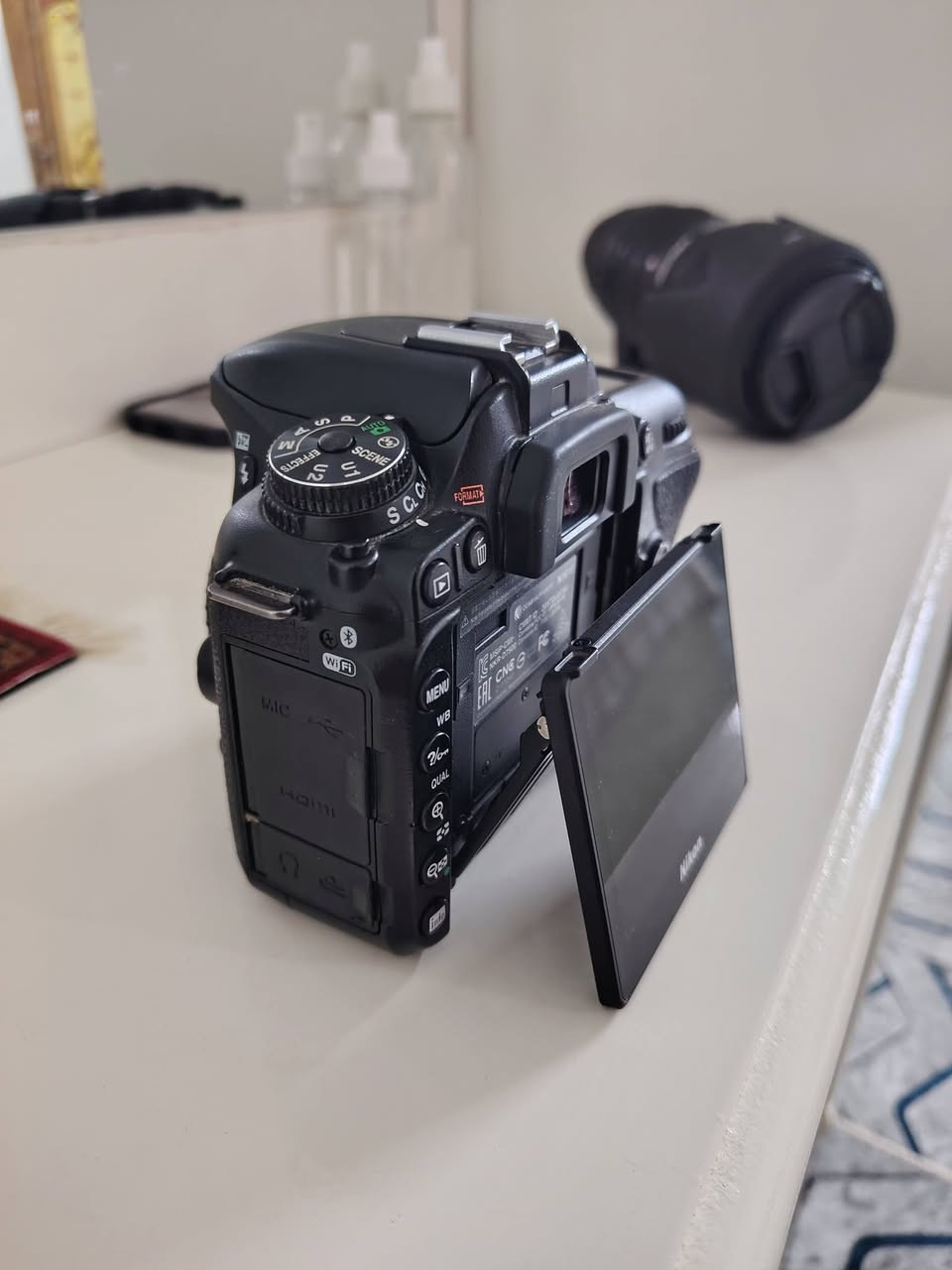 كاميرا نيكون 7500 مع عدسة
200_70 اصدار ثاني سيكما
ملحقات كاملة حقيبة استاند احادي وبطارية وشاحنه اصليه
سعر خاص توصيل موجود واتساب ***********

