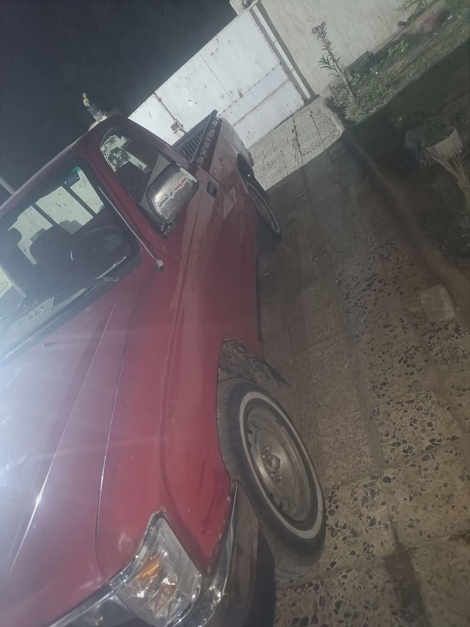 سلام عليكم سياره موديل 2001 جمره فلاحيه جاهزه من الطول للطول سنويه 31 الرقم بعده ما طالع كير مكينه اكسن تخم تاير حداديه كلها جاهزه السياره ربع ماتذب عليها سعر 100وبيها مجال 
للستفسار ***********

