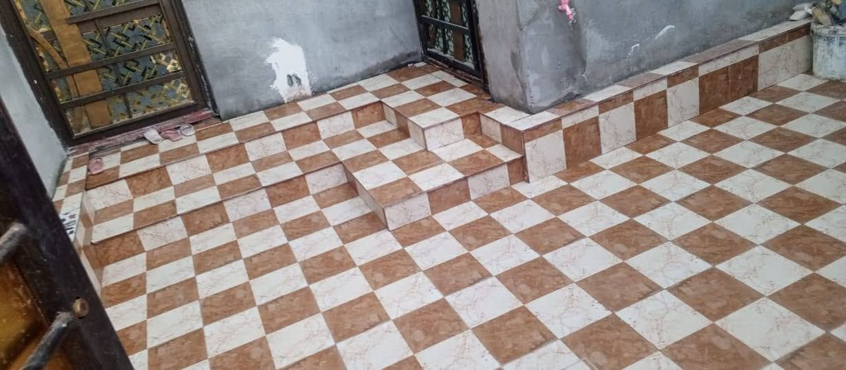 دار للبيع على طريق ابوالجاسم في حي المنتظر المساحة 100م
متكون الدار من :
غرفه نوم
صالة
استقبال 
مطبخ
صحيات داخلية وخارجية
علما أن الدار بناء بلوك صب مسلح
سيراميك جدران أرضية بورسلين

السعر 35 قابل للتفاوض للاستفسار زورونا في مكتبنا الواقع مقابيل جملة القاسم أو الاتصال على الارقام التاليه:
***********ياسر 
‏‪***********‬‏عباس
