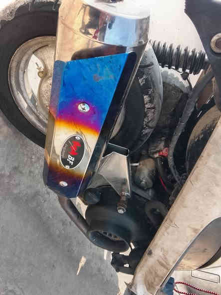 السلام عليكم دراجة ماكس قجمة نظيفه مختمه كلهه كفراته مختمه والسوادات مختمه كامله كهربائياته كلهه شغاله بس غسلته بهوز وكفن كهربائياته مرات يشتغلن طبيعي ومرات لا السلف بي جكه ومرات يدير طبيعي هورن شغال دكه وحده دراجه تخبل خذته كالي مامفتوحه بس ابيعنه الي يريد يجي يشوفه يمي ويقتنع ياله عن المفاشل سعر ٥٥٠ مكاني بالموفقيه ورقمي
***********
