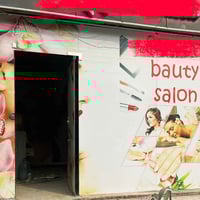 جام واجهة محلات العدد ٢  الابعاد ٢.٦٠ ارتفاع ٣.٩٥ العرض واجهه بيها باب...