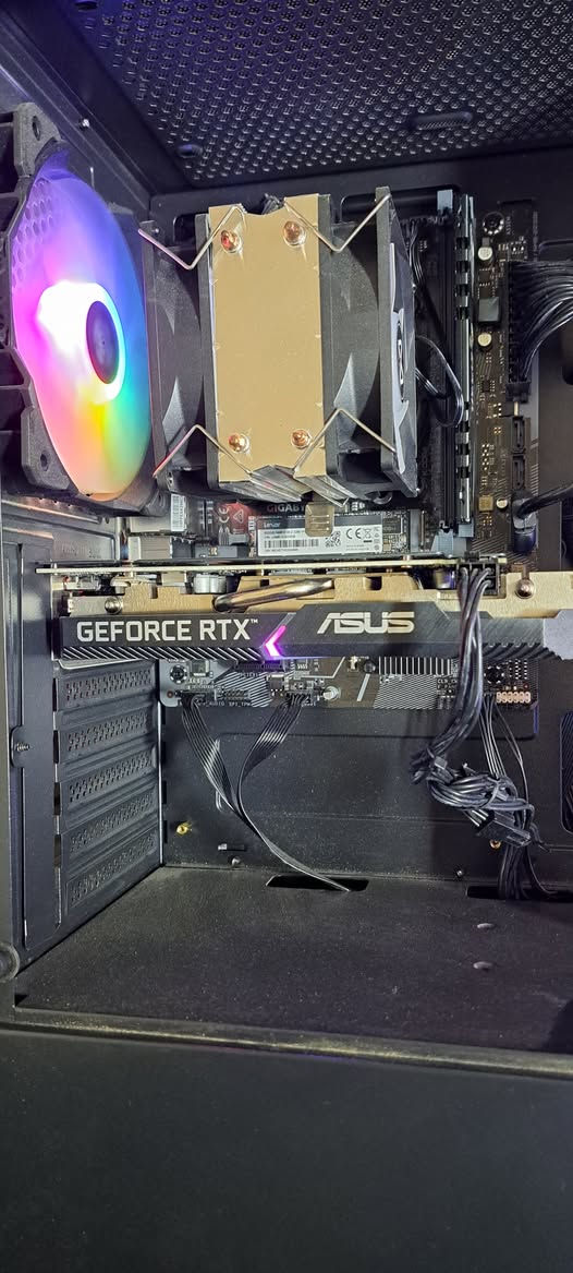 كيس تجميعه للالعاب كوراي 5 جيل 12

المعالج  intel core i5-12400f

التبريد هوائي   ag 400

الرام-  3200 kllisre : DDR4  16*1 GB

المذربورد   gigabyte h610m k ddr4

الهاردات ssd m.2 512 laxer

كرت الشاشة  asus rtx 3050 8gb

البور سبلاي fsp hydro k pro 600w

كيس  xfactor  case 4 fan

كراتين القطع موجودة

سعر الكيس 600 الف رقمي ***********

بغداد شارع الصناعه لايوجد توصيل
