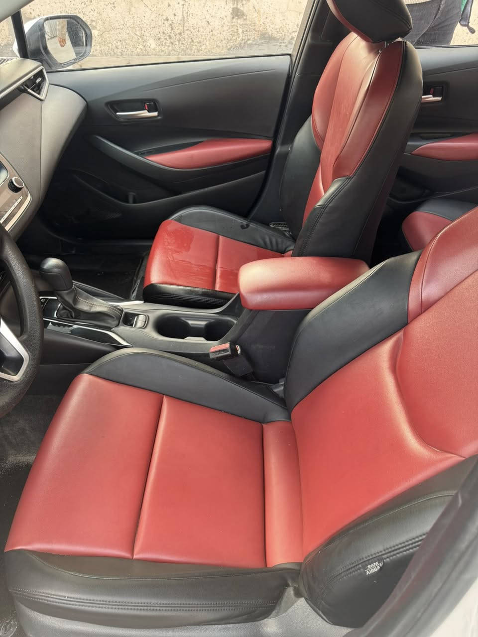 السلام عليكم كورلا هايبرد موديل ٢٠٢٥ السياره مكفوله كفاله عامه السياره زيرو ماخذه ماشيه ٢٤ الف السياره ماخذه زيرو من باركود بأسمي مكاني بغداد السيدية السعر ١٤٨ وبيه مجال ***********
