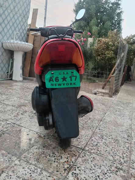 سلام عليكم دراجه سازوكي جنطه للبيع مفتوحه مره وحده بدل بيهاا بس بوشه وبستم دراجه شغاله من ساسها رأسها كهربائيات شغاله سلف شغال بس عوزها باتري تواير جدد مكينه نااااعمه أوراق مابيهاا اكفلك عشائرين لايت بك لايت اشاير كله شغال جاهزه دراجه تاخذهاا منا ربع ماذب عليهاا دراجه للبيع سعر ب٢٠٠ وبيهاا مجال للشراي فقط اي استفسار خاص مكان حولي الاف دار رقم ***********
