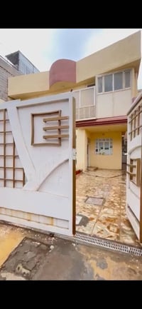 للبيع مساحه ٢٣٠ متر شامل لأثاث قرب منتجع لأرياف تواصل اكثر  0772562082...