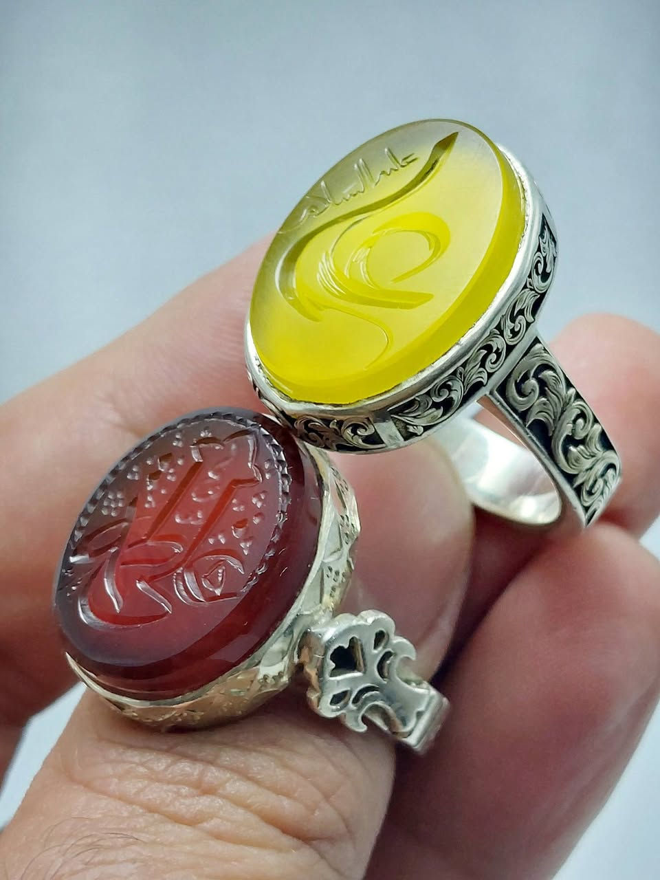 عقيق يماني احمر و اصفر شرف الشمس صياغات يدوية ثقيلة بغداد ***********
