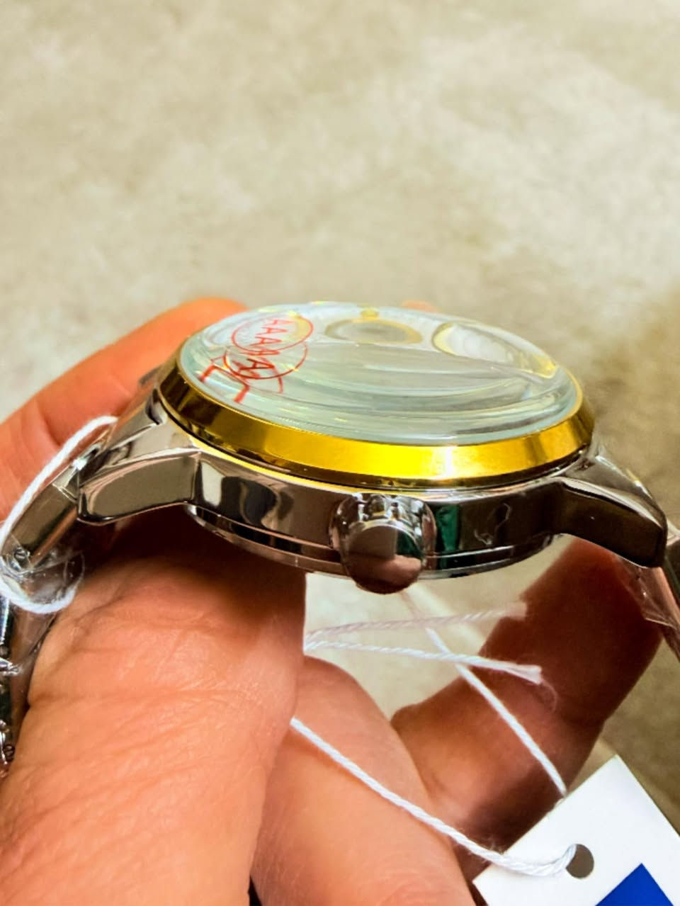 سيكو اوتوماتيك تكويك + حركة يد

السعر 40 الف 

قطر 41 ملم 

زجاج معدني 

مكينة مختومة كشف يابانية 21 💎

سير من الستلس استيل مطعم روز ذهبي. 

يتوفر توصيل لكل العراق 

واتساب ***********
