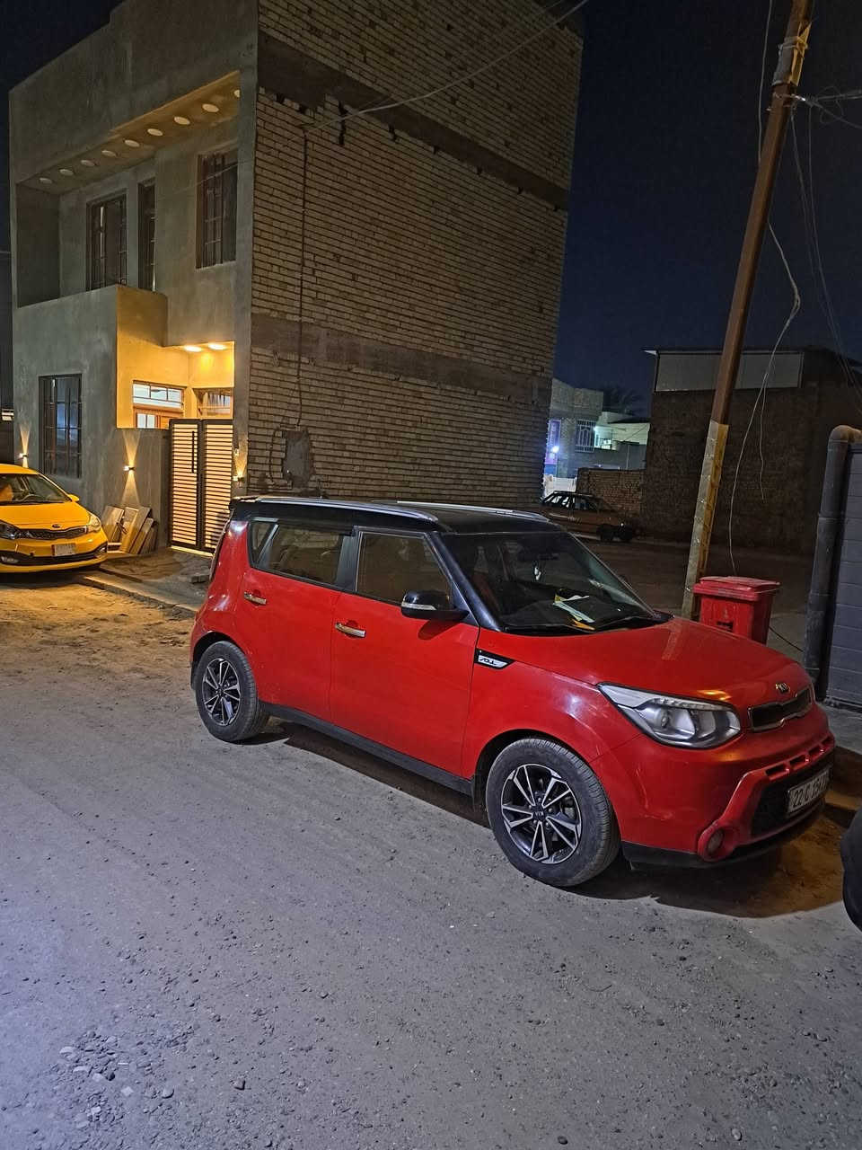 بيع أو مراوس بصول موديل (٢٤)    كيا صول خليجيه موديل ٢٠١٥ محرك ٢٠٠٠ دوش مواصفات كشنات جلد. كشن السائق كهربائي تبريد ابيانو.شاشه كبيره حساسات خلفيه كامره دواره. كامره أماميه لايت زنون. السعر ١١٥     وبيهه مجال بغداد الدوره. (***********)
