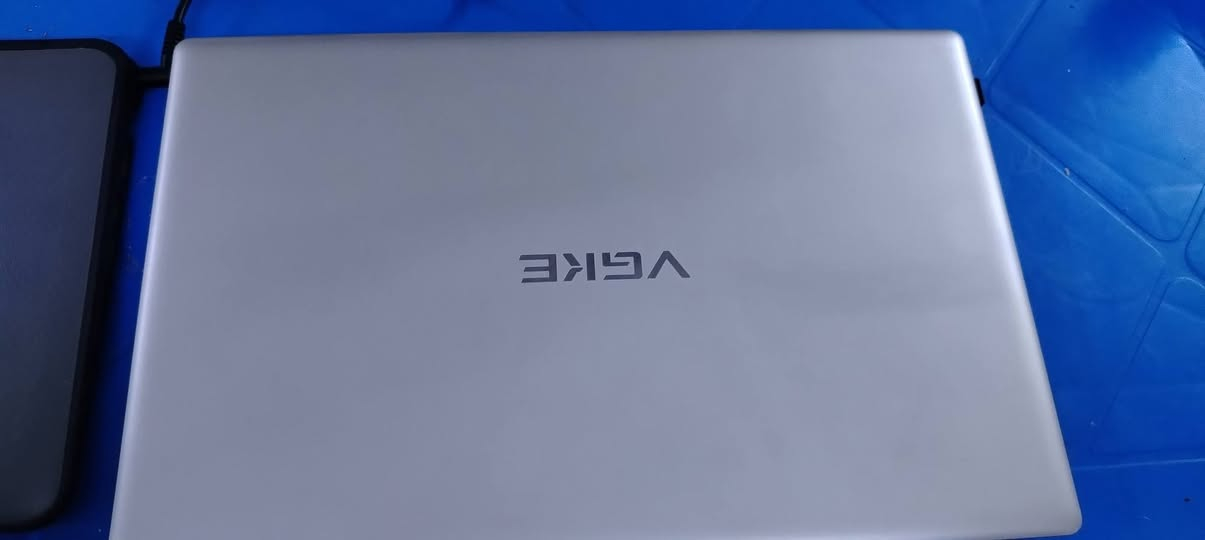 السلام عليكم لابتوب للبيع
معالج انتل سيليرون
الرام 12 Gb
الهارد 1TB
كارت الشاشة مدمج 6Gb
حجم الشاشة 15.6 4K
لابتوب كلش حلو ونضيف 
السعر 325الف وبيه مجال قليل
متوفر توصيل لجميع مناطق الكرخ مجاني


**إذا كنت صاحب هذا الإعلان وتريد حذفه لأي سبب، رجاءا أرسل رسالة إلى الدعم الفني**