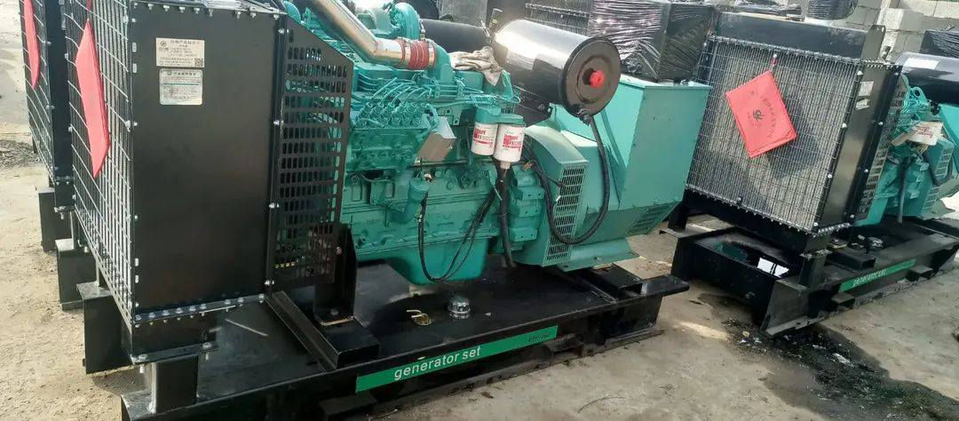 🔥 للبيع مولدات كمنز أصلية – زيرو 🔥
⚡ كمنز 24 فالف
▪️ حجم 114
▪️ 250 كيفي
▪️ نظام حماية متكامل
▪️ جاهز للتشغيل
⚡ كمنز حجم 102
▪️ 150 كيفي
▪️ نظام حماية كامل
▪️ زيرو لم يُستعمل
📍 بغداد – جسر الفرنسي
📞 ***********
