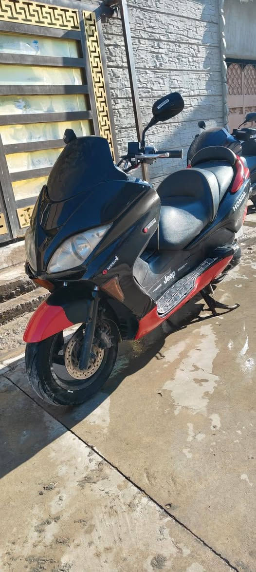 سلام عليكم دراجة فورزة  كاملة مكملة 
سعر 800قفل 
***********
صاحب دراجة
