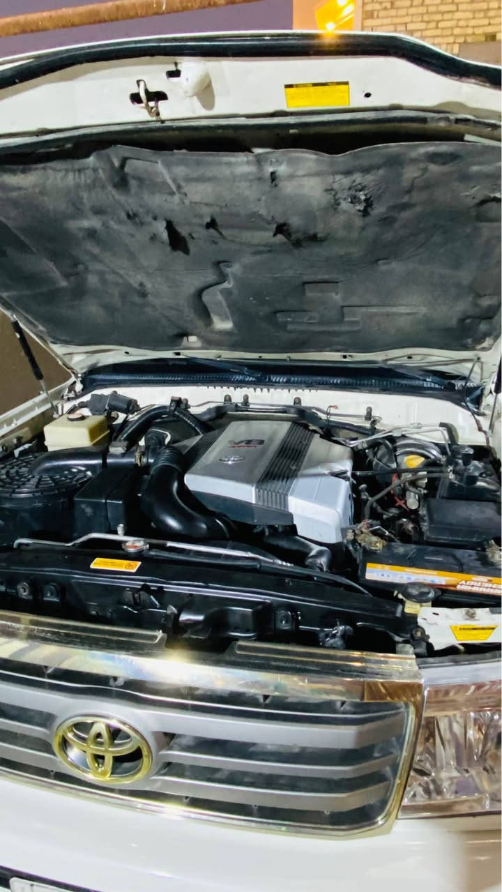 لاندكروز للبيع رقم بصره بسمي  موديل 2007 VXR ا8 سلندر
*********** مكفوله من الصبغ والضربه والتبديل 
حداديه جديده تبريد ثلج محرك وكير جدد ومكفولات السياره فول مواصفات 1/1 تخم تاير السعر 165 العنوان بصره البصرة, العراق

