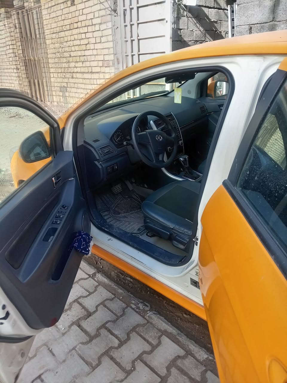 سياره بايك تكسي موديل ١٩ ماشية ٦٠ الف فقط حرة بدون أرقام مكفولة سعرها مناسب علئ الخاص او اتصال رقمي ***********
