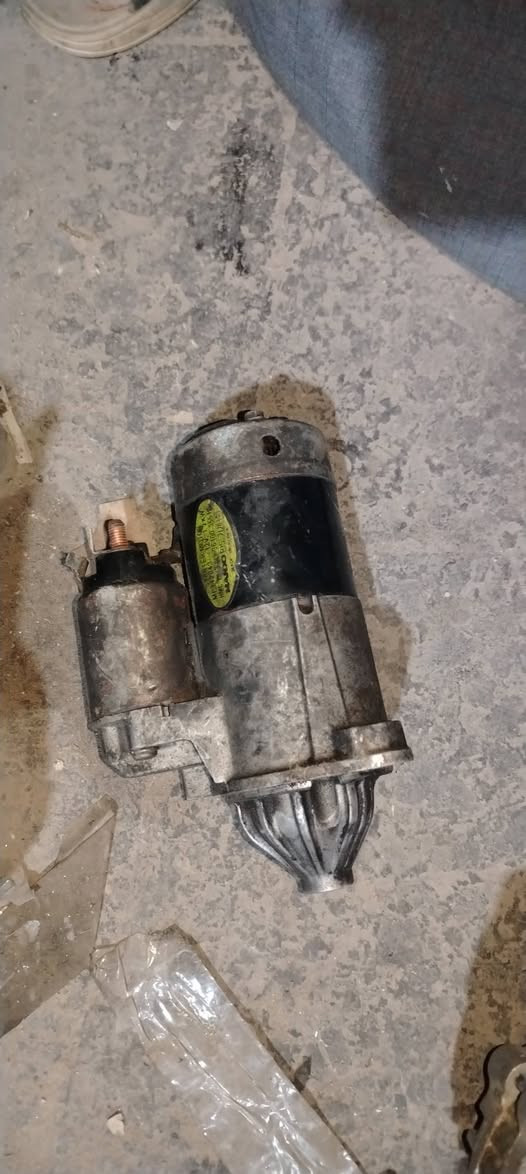 غراض كالوبر وباجيرو اصلي حاويه بغداد مدينة الصدر *********** وتساب موجود خدمة توصيل
