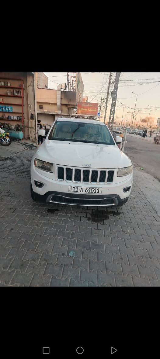 السلام عليكم
سياره جيب شيروكي 
موديل 2014
محرك وكير نضيفات مكفولات 
فور ويل 4X4
شاشه جبير 
تحكم ستيرت 
فتحه 
ومعروفه مواصفاته بعد 
مكان كربلاء 
السعر 167 وبيه مجال 
الاستفسار الاتصال //***********
***********
