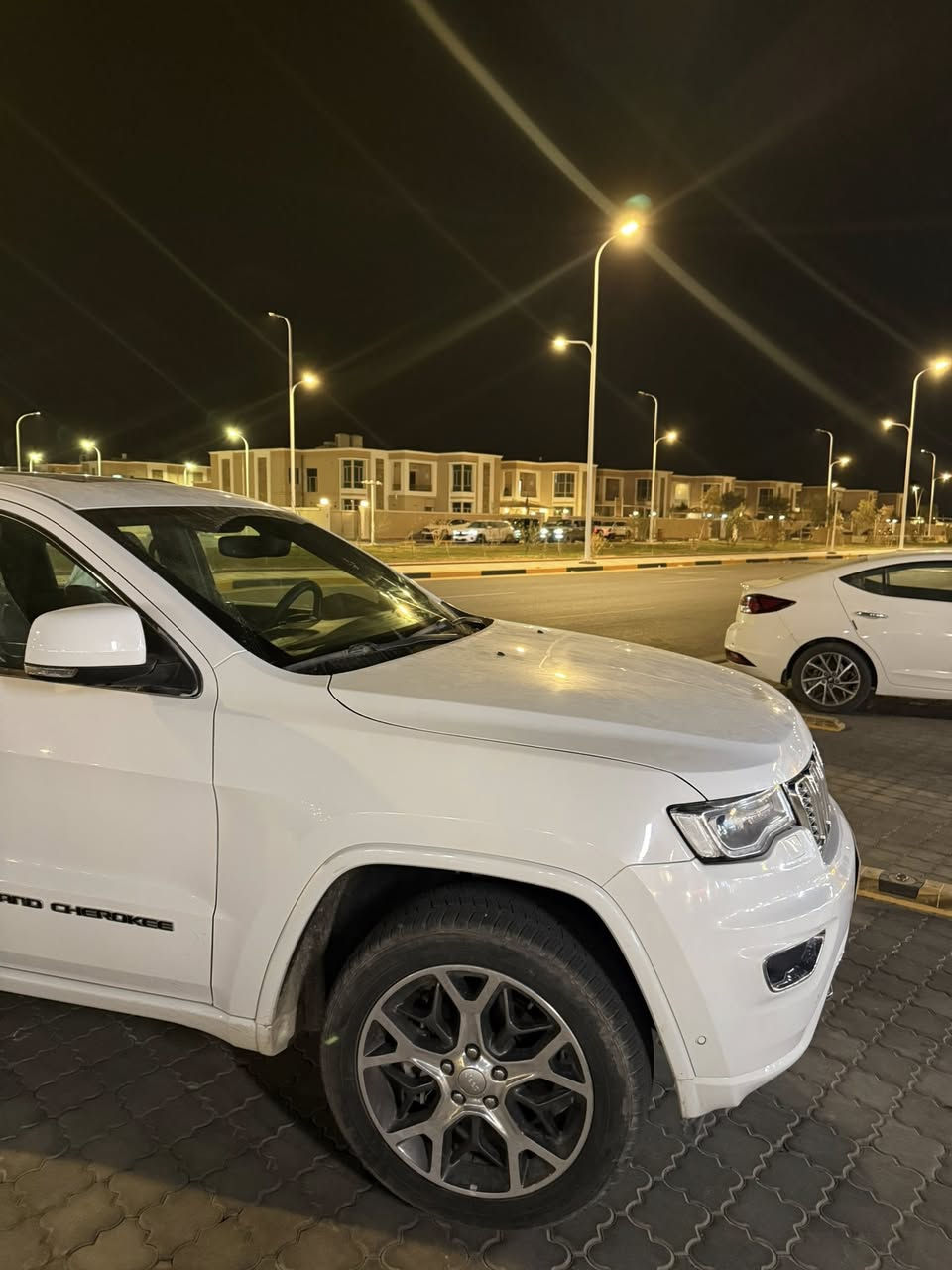 جيب اوفرلاند  20 خليجي ليث العبيدي 
ماشية 84 الف 
كفالة عامة 
المواصفات (بانورامه - جكات - تحكمات استيرن - تدفئة تبريد بالكشنات - مري قلاب - تعتيم مري - خزن ميموري - شفتات استيرن - اوتو بارك -داخل مشمشي - مقاعد كهرباء - بخاخ ماء مصابيح )

للبيع السعر 33 الف او المراوسة بجيب تو كلر اوفرلاند
مكاني بصرة 
***********
