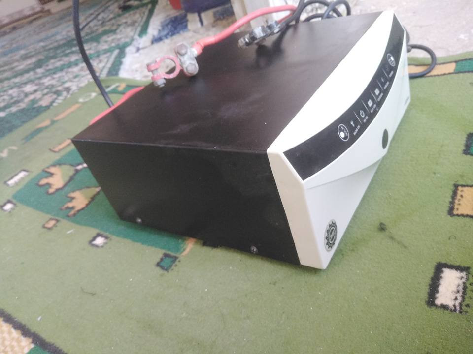 عاكسة ٤ أمبير 1100VA تنربط على باتري كبير ابو200 اشغل غرفة كاملة اضائة ومروحة وبلازمة وحتى ثلاجة ومبردة لمدة ٤ساعات متواصلة بدون انقطاع
مكاني قرب جامعة القادسية نهاية شارع ٢٠ يم اسواق الجوهرة
الشراي يتصل على هذا الرقم *********** بي واتساب
السعر 90الف وبي مجال شاهد الله مشتريهة 150الف بس صار عند ضرف واضطريت ابيعهةبهذا السعر
