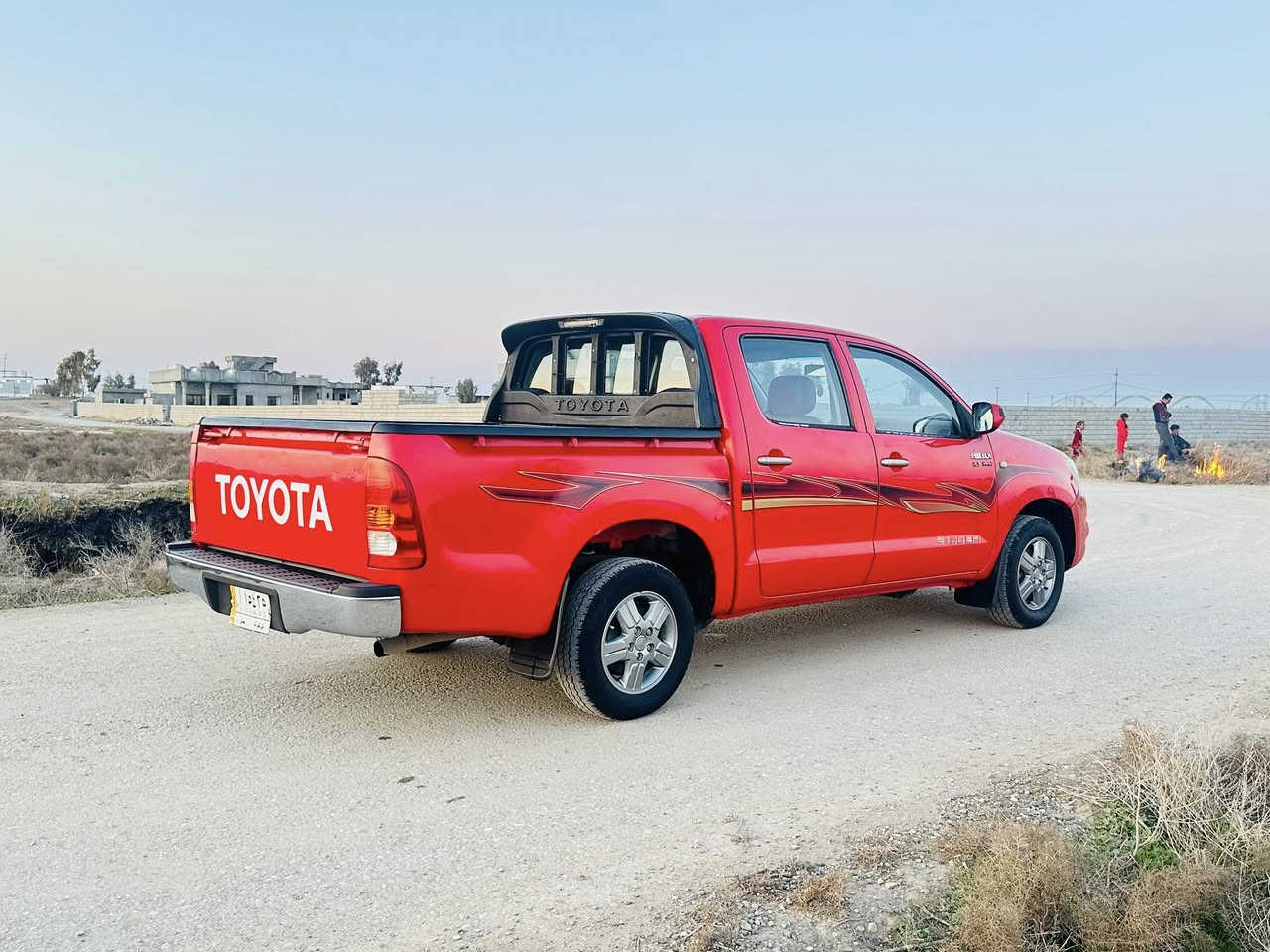 سلام عليكم للبيع بيكم تيوتا موديل2011 بسمي مداور ثاني يوم جاهزه لسياره مكينه كير حداديه تخم تاير جاهزه من كلشي لسنويه لل2027 رقم  كركوك ماناقصه برغي شاصي 19  السعر 185وبيها مجال للشراي عنواني كركوك للستفسار اكثر اتصل***********
