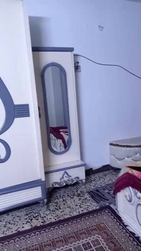 غرفه نوم للبيع تزكام خشب والصبغ حراري سعره بمليون ونص وبيه مجال قليل بحي النصر للإستفسار *********** كربلاء, العراق
