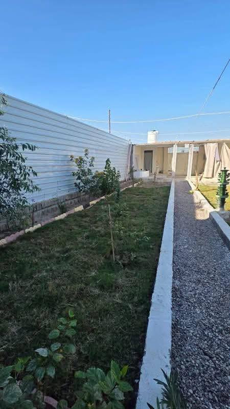 وفرنالكم
شاليه للبيع تريد سكن تريد استراحه

#مساحه 200 متر 

#السعر 40 

#موقع مميز في البصره ابي الخصيب شارع المحكمه الجديده (كوت الحمداني )
يحتوي على غرفه للاستراحه 
وصحيات 
وكراج
شلال 
الباقي حديقه 
كافة الخدمات متوفره
شارع ١٠ متر
استفسار أكثر الاتصال *********** متوفر واتساب
