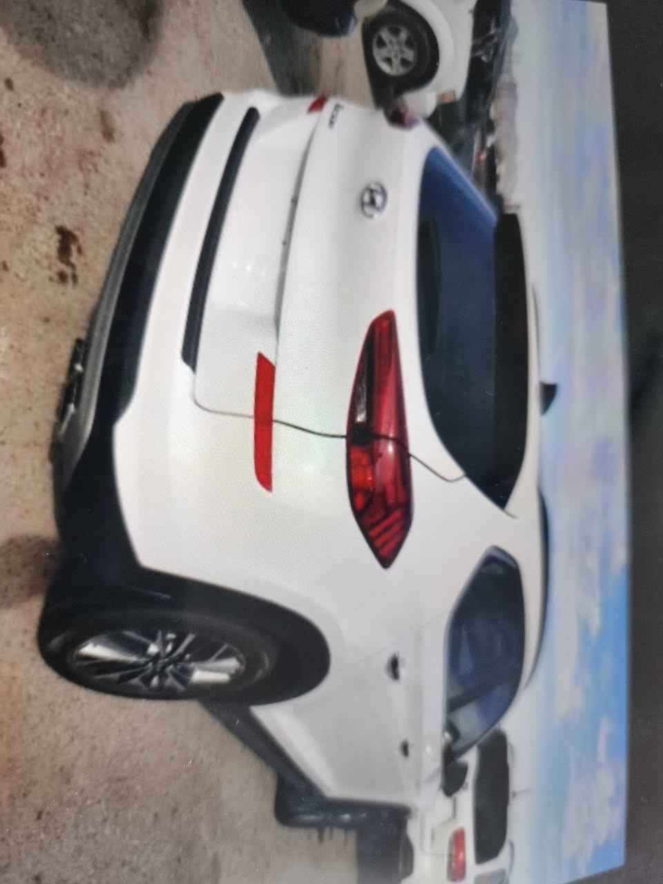 السلام عليكم ورحمة وبركاته سياره توسان موديل 2021وارد امريكي فول واحد على واحد من الخير السياره خير من الله السياره مرقمه بغداد رقم مميز ما شالله السعر السياره 205بيه مجال مكاني بغداد خمس كامرات رادار امامي وخلفي  هاذه رقمي *********** السياره بسمي
