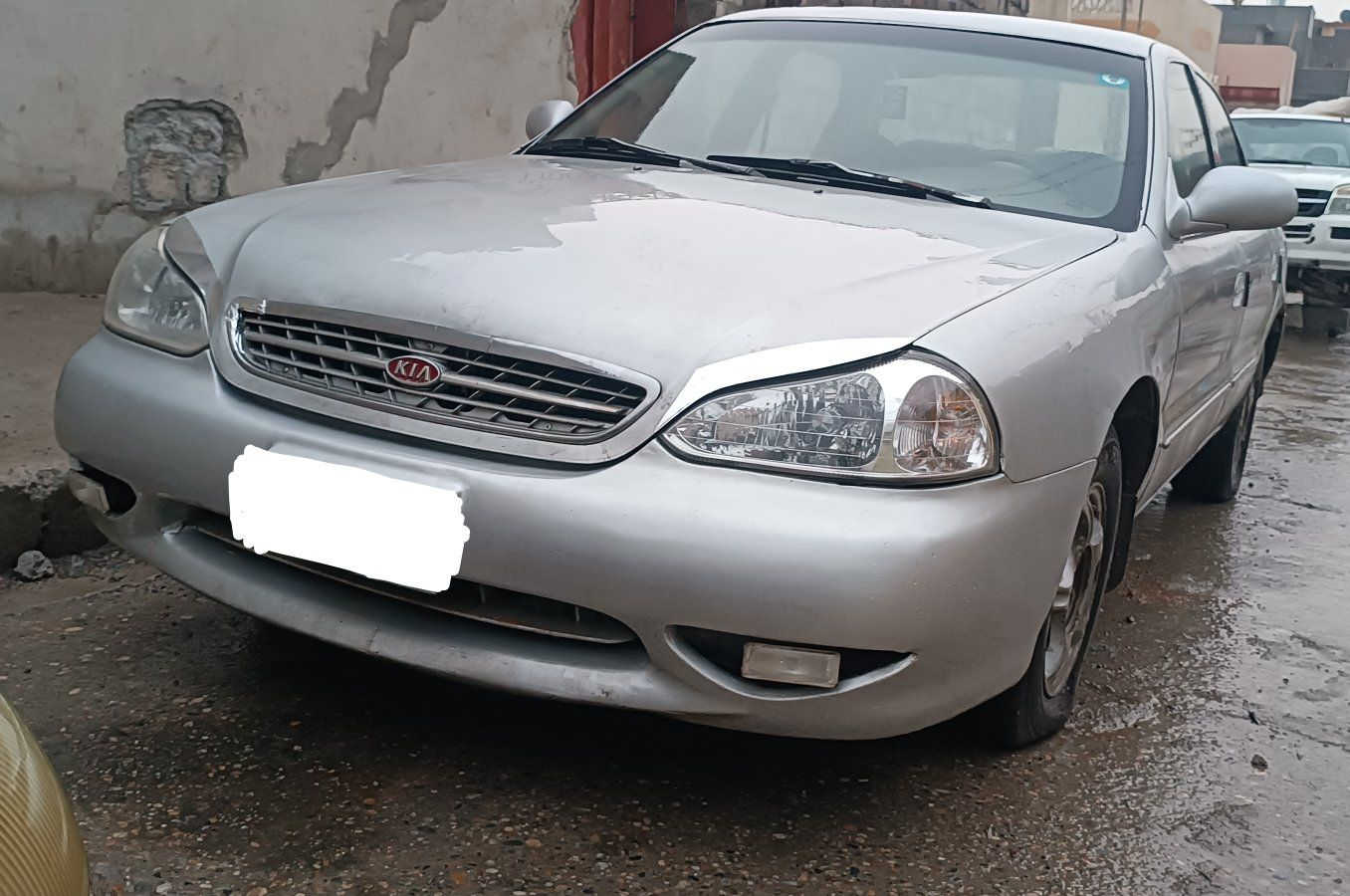 كيا كلاروس موديل 2000
رقم نينوى دولي  
شرط التحويل 
 صبغ عام للجمالية اثر تقحيل فقط بدون ضرر ولا قطرة معجون السيارة على بلادها 
كير اوتوماتيك 
محرك وكير شرط 
طخم تاير جديد 
تبريد شغال كهربائيات كامل شغالة 
مكانها الموصل 
السعر ، 50$
هـ، ***********

