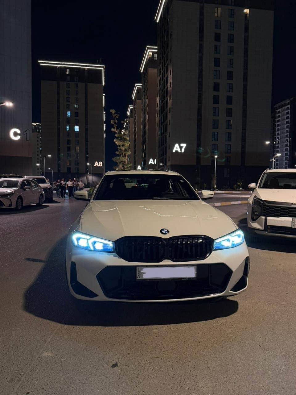 Bmw 330i 2021 kit m
بدون حادث فقط ايرباك الستيرن وتكمه وراجع سستم بدون صبغ بدور بارد شرط الفحص 
كت m كامل  
ماشيه 59,000km السياره جديده وقليل ماشيه بالعراق
سعر 255 ورقه
***********
*********** بغداد, العراق
