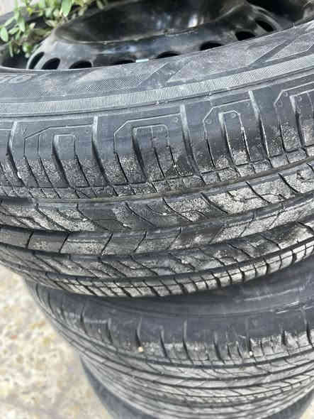 السلام عليكم تخم تاير ويل اصلي حجم 15 تاثيرات اصليات مو صيني كومهو العنوان بغداد البياع***********
