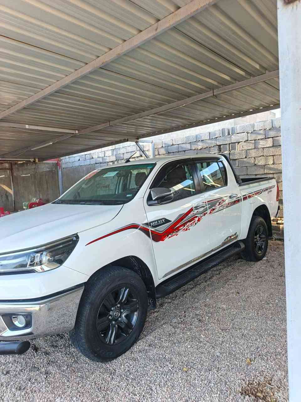 سلام عليكم للبيع فور ويل موديل 24ساز رقم اربيل دولي بسمي سيارة ببها رصعات 2فقط مكفوله محرك كفاله كير اوتوماتيك السعر 320وبيها مجال والمكان بغداد ابو غريب ***********/***********
