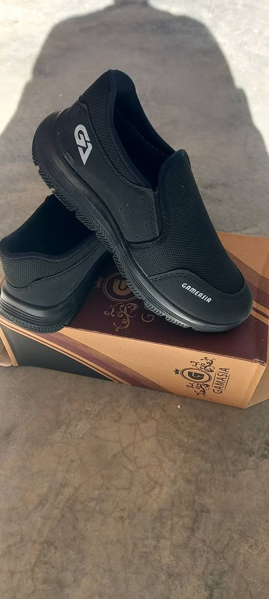 السلام عليكم 
يعلن محل كمال للملابس المستعملة 
عن وجود وجبة جديدة من الاحذية الجديدة(غير مستعملة )سعر الحذاء خمسة آلاف
ارقام من ٤٠ الى ٤٥
والكمية محدودة


**إذا كنت صاحب هذا الإعلان وتريد حذفه لأي سبب، رجاءا أرسل رسالة إلى الدعم الفني**