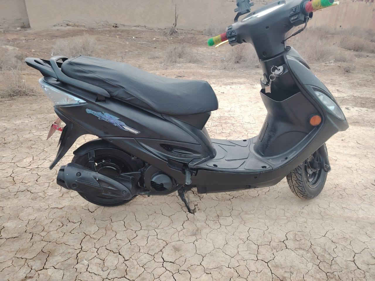 السلام عليكم
جي فور مكفوله كهربائيات ومكينه شرط الفحص من كلشي كفرات اصليه. ***********
