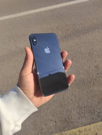 ايفون اكس ماكس ٦٤ تك بطاريه ٧٨ الجهاز لوك حيل نضيف كله شغال شرط نورمال...