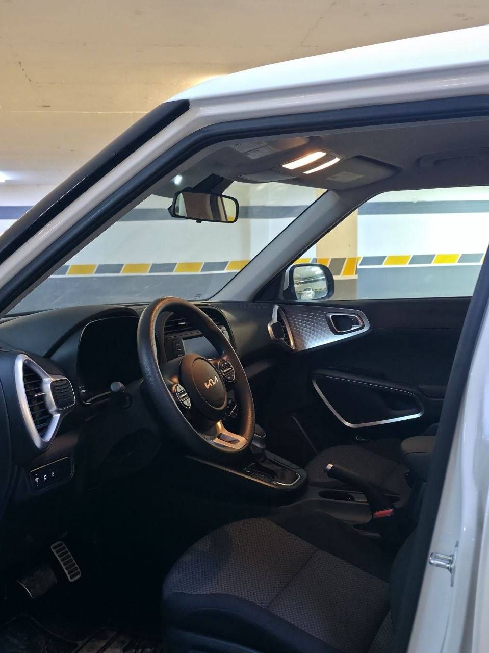 للبيع فقط كيا صول 🚗
Kia Soul 2025
الممشى: 2300 كم فقط (زيرو بحاله الوكالة )
ايرباكاتها سليمة ،   بس إيرباك الستارة مفتوح
الحادث
 تبديل الباب الخلفي جهة الراكب
صبغ نص الباب الأمامي جهه الراكب 
السيارة نظيفة كلش مثل ما موضح بالصور سعرها 
157 ورقه
📍 الموقع:  بابل -Babil – شارع 60 مركز
📞 ***********
