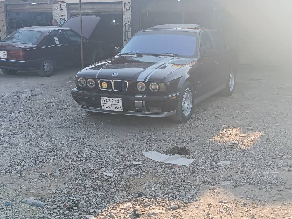 السلام عليكم للبيع مستعجل 
موديل 92كير اوتوماتيك 
محرك 525بلاد بدون ضربه 
تبريد سلايت قفل مركزي 
رقم سلمانيه شرط التحول 
بجم عريض سكون ايرباك 
السعر 52بي مجال 
*********** كركوك, العراق
