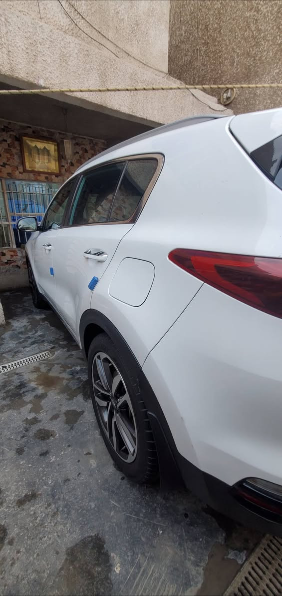 👑 للبيع كيا سبورتاج 2019 – خليجي مواصفات GT-Line
📍 رقم بغداد الإنكليزي الجديد
🚗 المحرك: 2000 CC (دوش)
📏 العداد: 82,000 كم قابل للزيادة
📝 باسمي – تحويل ثاني يوم
السيارة مكفولة (كير + مكينة + حدادية)
جاهزة من كلشي وما تحتاج أي صرف
⭐ المواصفات الكاملة:
بصمة تشغيل ودخول
بانوراما
حساسات أمامية وخلفية
تبريد قطعتين
شاشة كبيرة
شاحن هاتف وايرلس
هاند بريك بصمة
3 أنظمة قيادة
نظام نزول منحدرات
صندوق كهرباء
مرآة وسطية تعتيم ذاتي
نافيكيشن
أوتو هولد
كاميرا خلفية دوّارة
كشنات كهرباء
نظام ترحيب عند الاقتراب
مرايات شفط أوتو
تحكم ستيرن جهتين
إنارة داخلية LED كاملة
5 ويل كب
يوجد حادث أمامي سابق
(بنيد مبدل + جاملغ بارد ومكحل)
ضربة خفيفة ببداية اللغد الأيمن (الخشم)
راجعة بلادية وباحتراف
💰 السعر: 172$
💬 قابل للتفاوض البسيط
📍 العنوان: بغداد – المشتل
📞 للاستفسار: ***********
