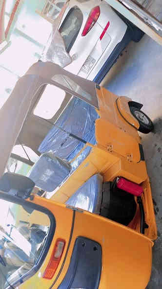 سلام عليكم مره خصت صاحب الكروب تكتك للبيع موديل 2021 بسمي تحويل ثاني يوم رقم بغداد انكليزي. مكفولة من ضربة والصبغ مكاني بغداد بغداد جديده قرب جبار ابو شربت ***********
