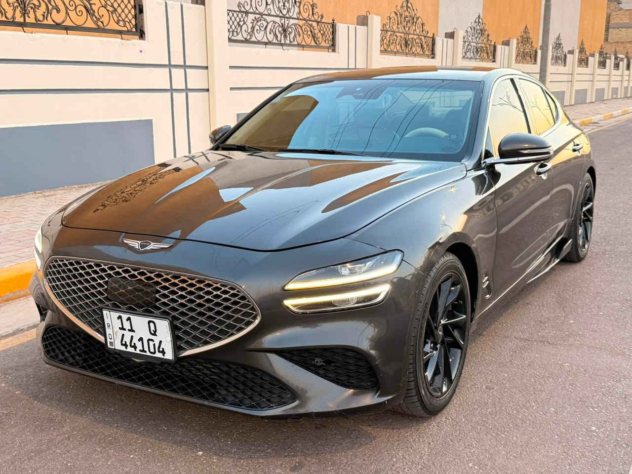 سلام عليكم اخوااان ….. بيع فقط 
انسب سعر بالسوك 🔥175 ورقه فقط 
جينسس G70 موديل 2022 
رقم بغداد تحويل موباشر 
عداد مسافة : 50 الف mill
حجم محرك : 4 سلندر 2000 تيربو 
الضرر : جاملغ و الباب صبغ و البنيد تبديل نفس لون 
الموصفات 
لد نهاري ليلي - داخل  جلد ابيض 
تدفئه تبريد كشنات - كشنات خلفية تدفئة 
تنقيه هواء للداخل - انضمة قيادة 
رادار مانع تصادم امامي جانبي خلفي 
داخل مميز جلد ابيض 
اللاستفار الاتصال ***********
كربلاء / حي الحسين
