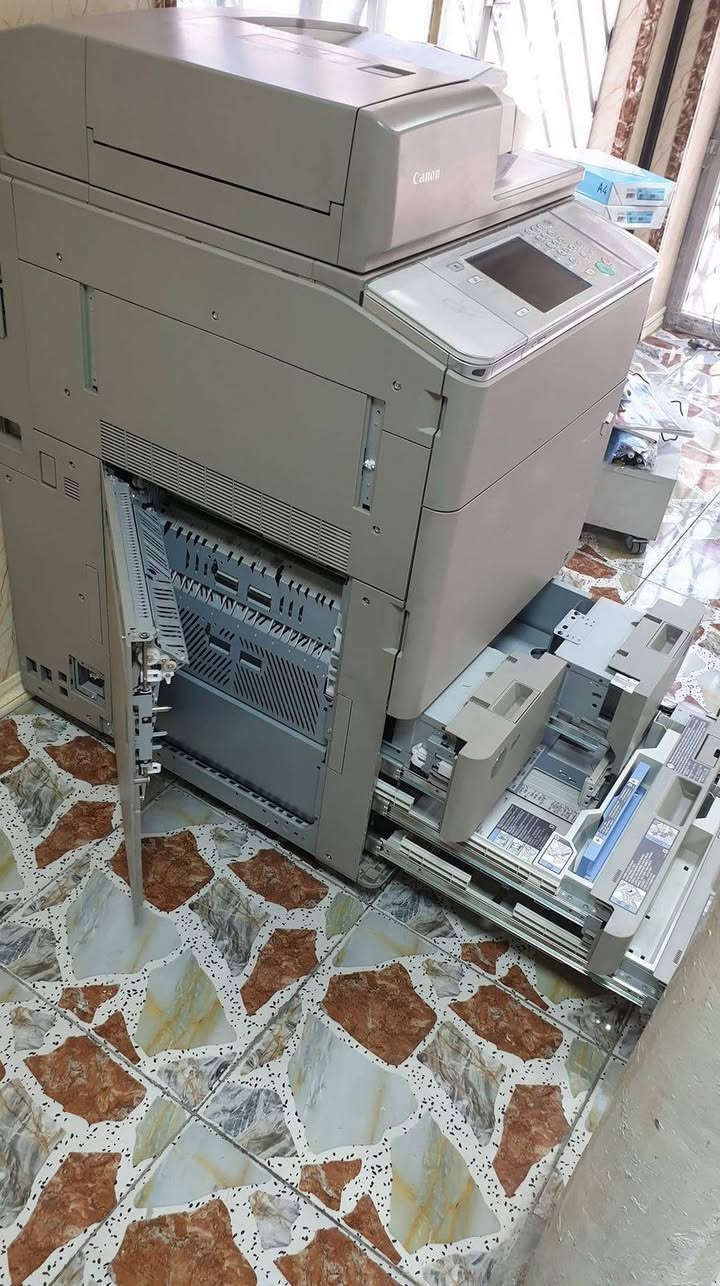 جهاز استنساخ📠 كانون ملون 💫💫
⚫🔵🔴🟡
🔖جهاز كانون 7260: بسرعة ٦٠ نسخة ملونة في الدقيقة🔖

🚦استنساخ - طباعة - طباعة مباشرة من الفلاش - سكانر - ربط حاسبة (Network + USB) - فيدر - دوبلاكس - اربع كاسيتات للورق - دقة عالية في الطباعة تصل حتى (1200 DPI)- وزن الورق من يصل الى ٣٥٠ غرام 🚥
عدد الاجهزة (٢) 
للاستفسار :-***********
