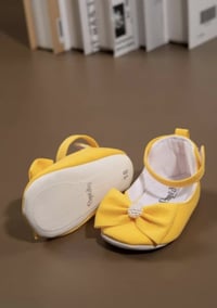 حذاء أطفال • قياس 19 • ٣-١٢ شهر